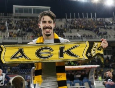 Και η μητέρα του Σιμόες ... είναι ΑΕΚ